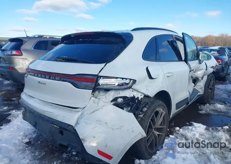 2022 Porsche Macan z USA, uszkodzony, nr VIN WP1AA2A54NLB08357